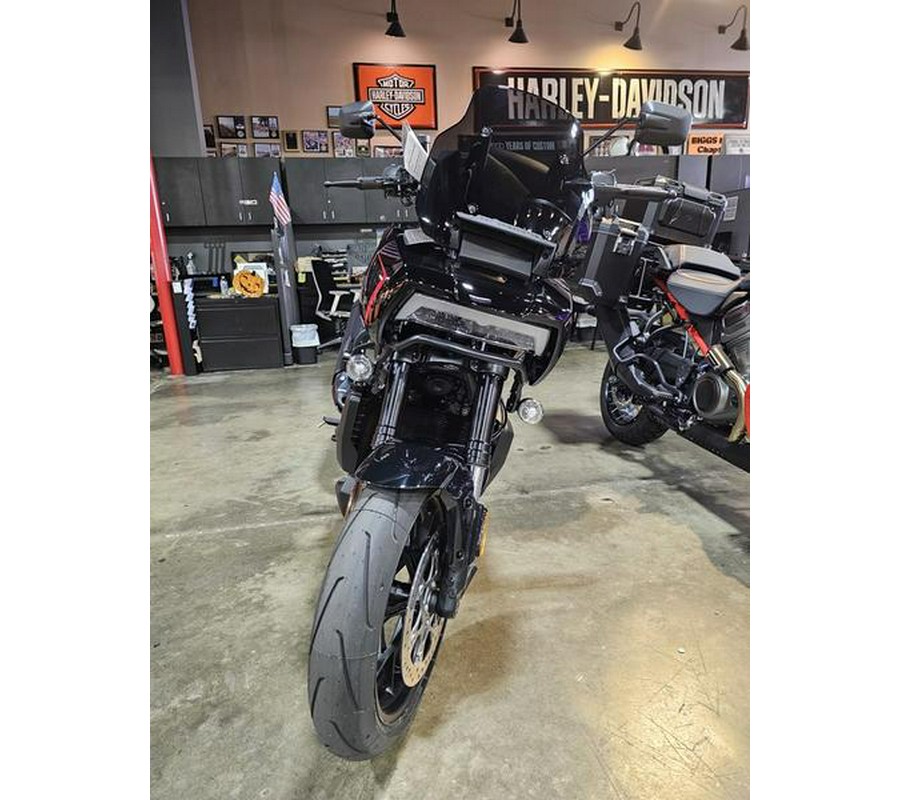 2025 Harley-Davidson® RA1250ST - Pan America® 1250 ST