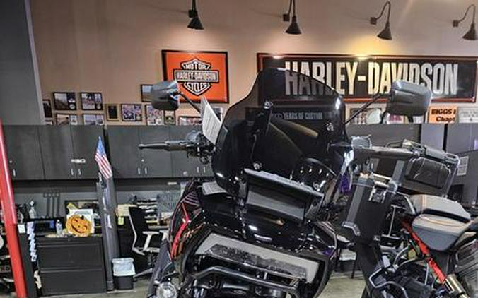 2025 Harley-Davidson® RA1250ST - Pan America® 1250 ST