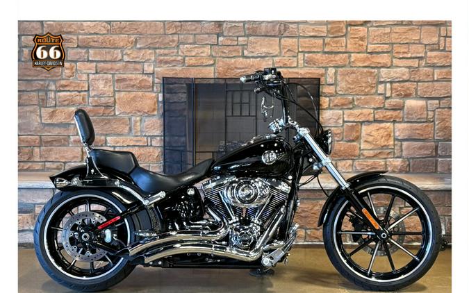 2015 Harley-Davidson® Breakout® Vivid Black