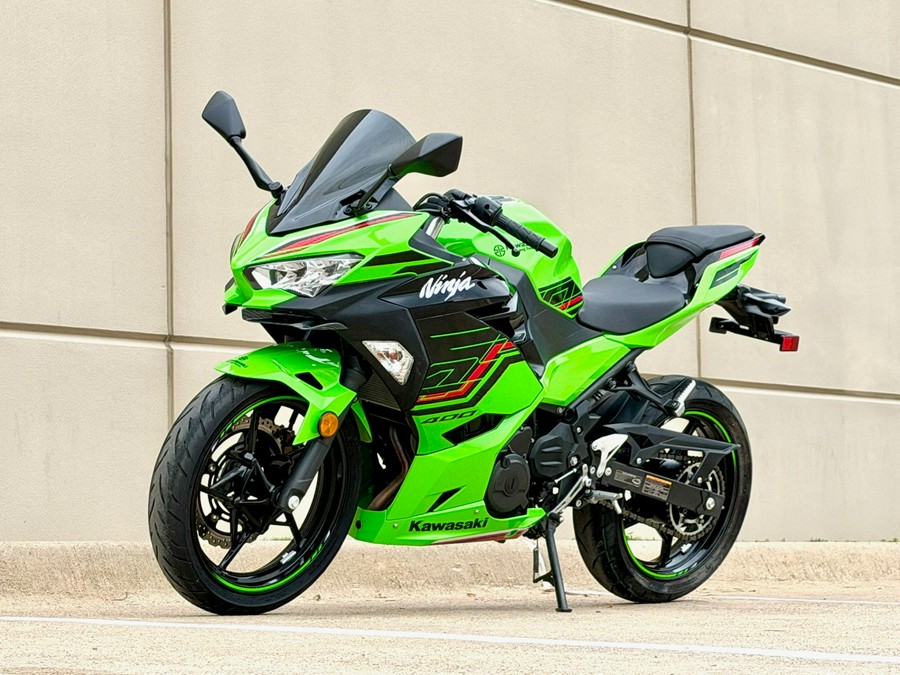 2023 Kawasaki Ninja 400 KRT Edition