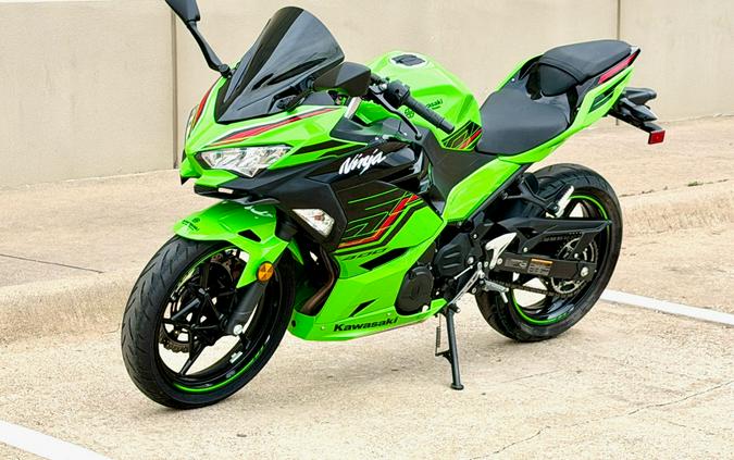 2023 Kawasaki Ninja 400 KRT Edition