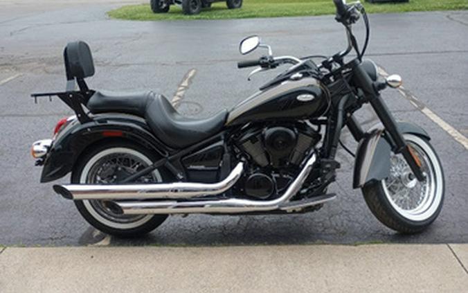 2023 Kawasaki Vulcan 900 Classic