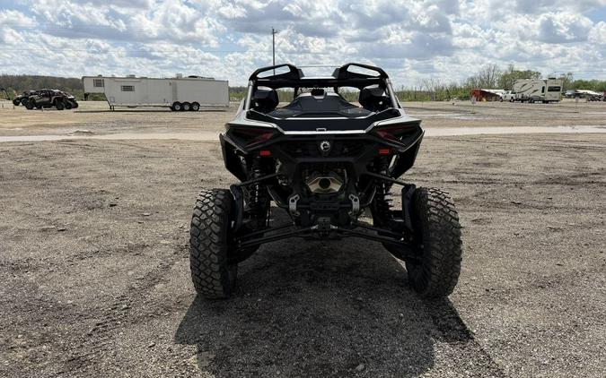2026 Can-Am Maverick R X rc