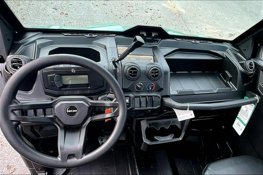 2026 Can-Am® Defender DPS CAB HD9 Compass Green