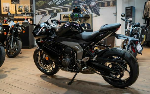 2026 Triumph Daytona 660 Sapphire Black