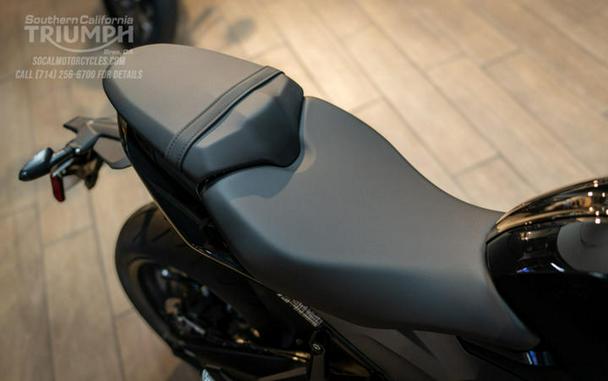 2026 Triumph Daytona 660 Sapphire Black