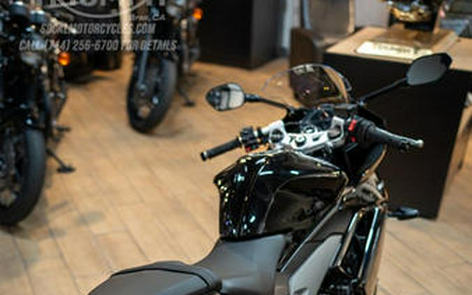 2026 Triumph Daytona 660 Sapphire Black