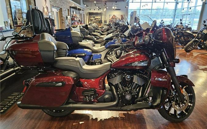 2024 Indian Motorcycle Roadmaster Dark Horse with PowerBand Audio Package