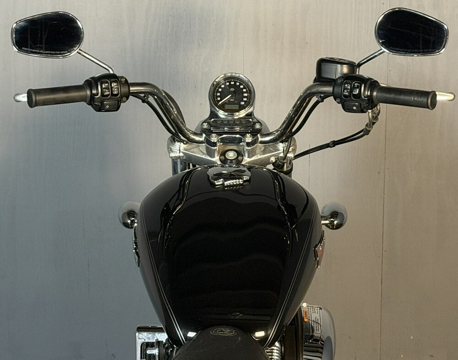 2014 Harley-Davidson® SuperLow® 1200T XL1200T BLACK W/ PINSTRIPE