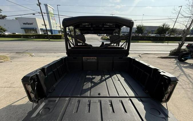 2026 Can-Am® Defender MAX LONE STAR HD11