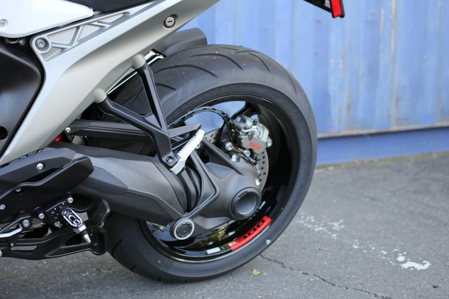 2026 BMW R 1300 RS