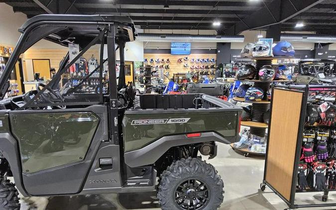 2026 Honda® Pioneer 1000 Deluxe