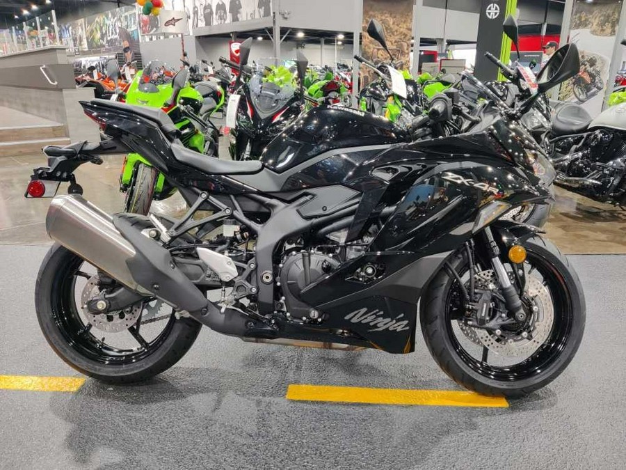 2024 Kawasaki NINJA ZX-4R ABS