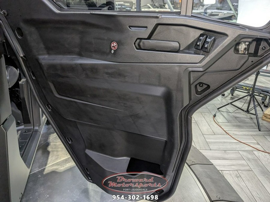 2026 Can-Am Defender MAX Limited HD11