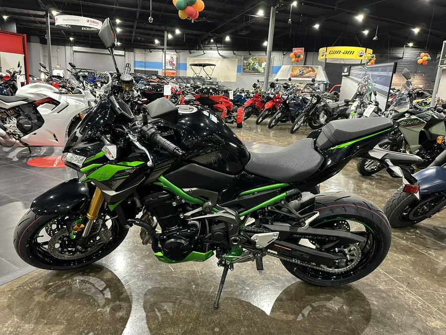 2024 Kawasaki Z900 SE ABS