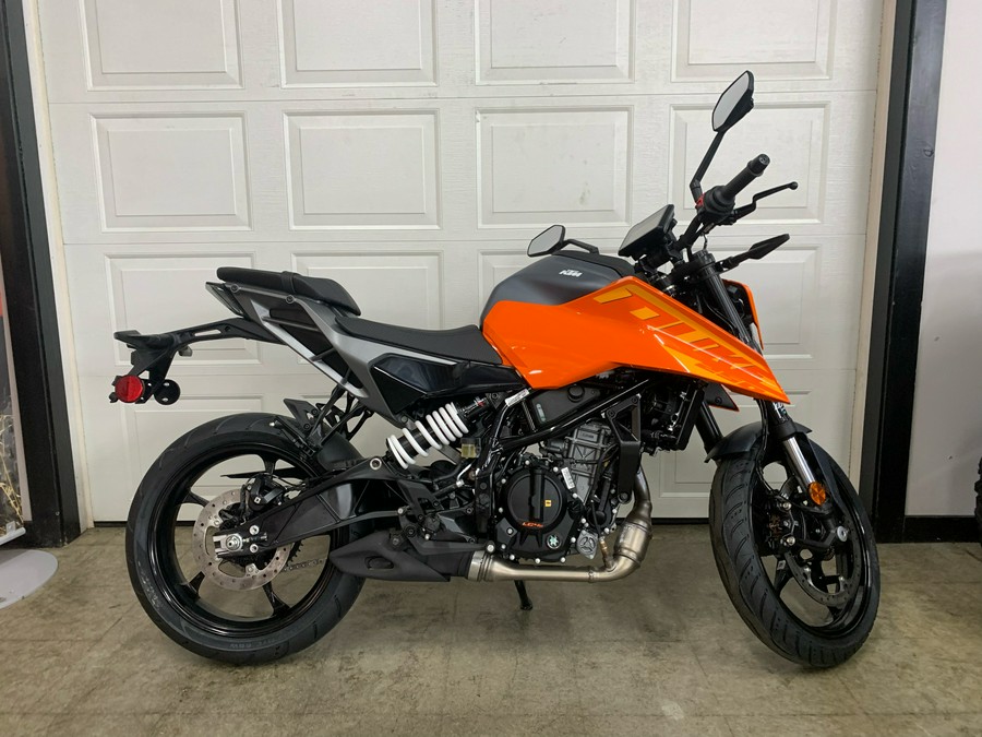 2024 KTM 250 Duke
