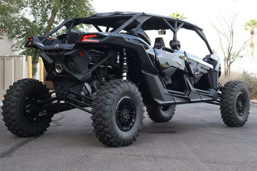 2026 Can-Am® Maverick X3 Max X RS Turbo RR Triple Black_7.6 in.