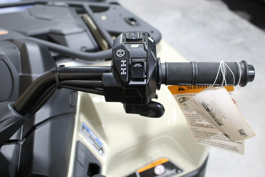 2025 Can-Am OUTLANDER PRO XU HD7