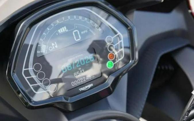 2025 Triumph Daytona 660 Snowdonia White/Sapphire Black