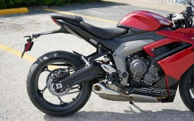 2025 Triumph Daytona 660 Snowdonia White/Sapphire Black