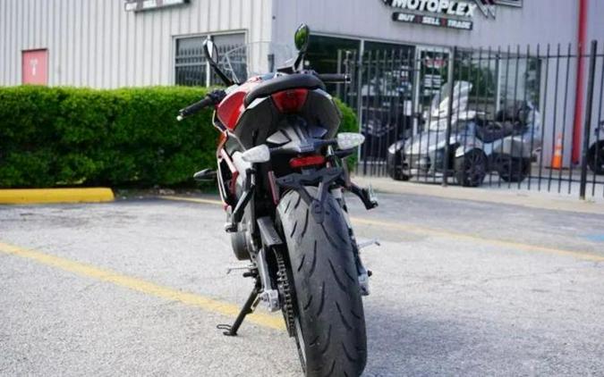 2025 Triumph Daytona 660 Snowdonia White/Sapphire Black