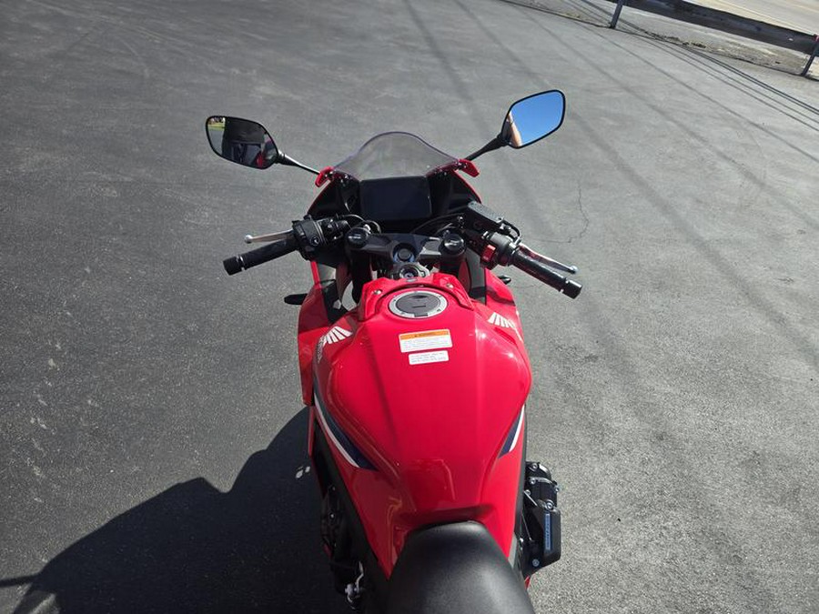 2026 Honda® CBR650R E-Clutch