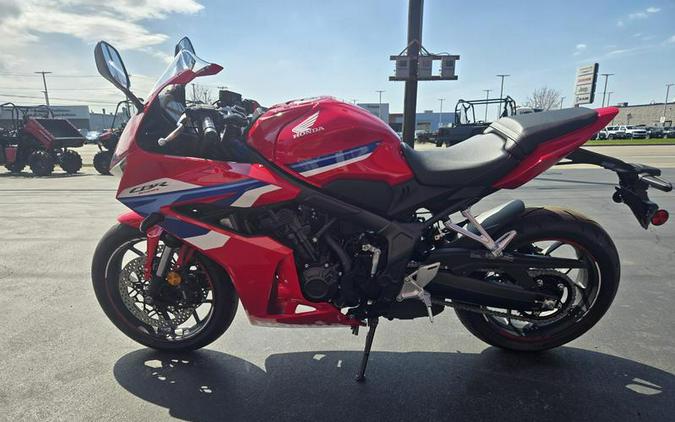 2026 Honda® CBR650R E-Clutch