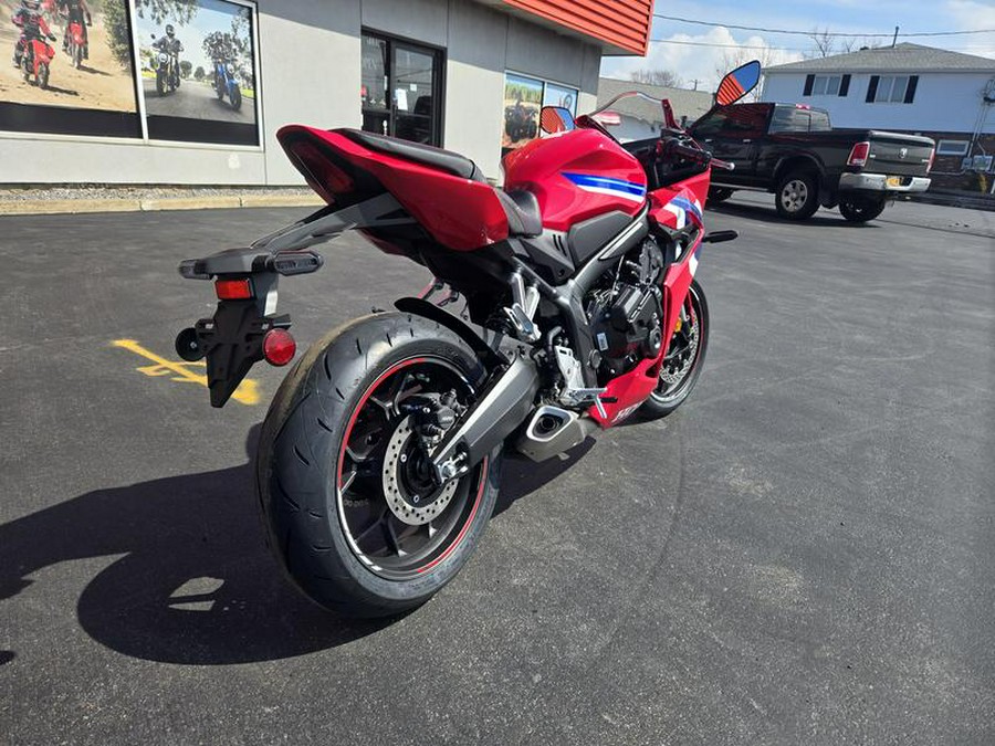 2026 Honda® CBR650R E-Clutch