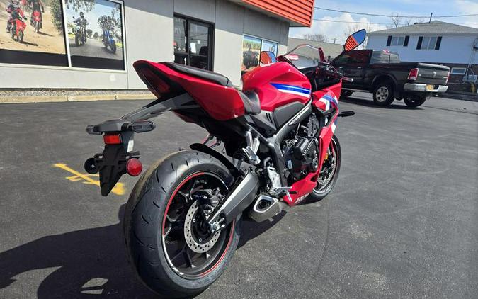 2026 Honda® CBR650R E-Clutch
