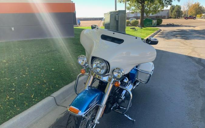 2021 Harley-Davidson Electra Glide Revival™ Hi-Fi Blue/Birch White