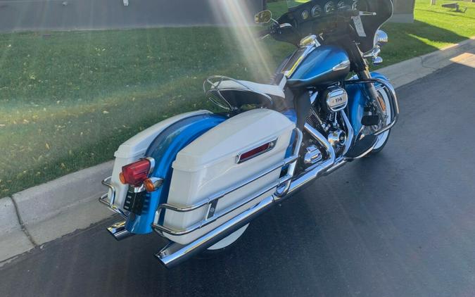 2021 Harley-Davidson Electra Glide Revival™ Hi-Fi Blue/Birch White