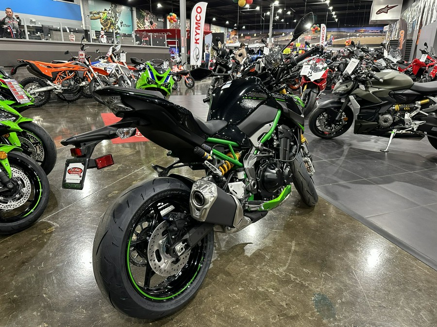 2024 Kawasaki Z900 SE ABS