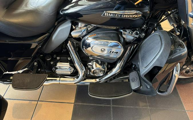 2020 Harley-Davidson® Tri Glide® Ultra FLHTCUTG