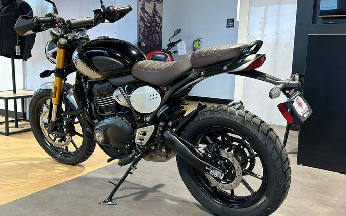 2024 Triumph Scrambler 400 X Phantom Black / Silver Ice