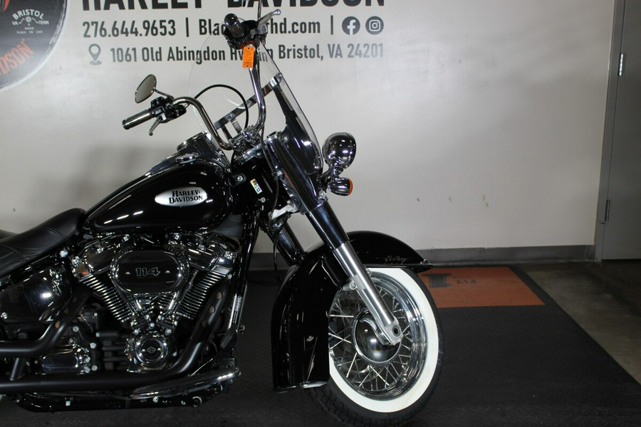 2023 Harley-Davidson® FLHCS Heritage Classic