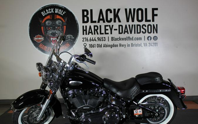 2023 Harley-Davidson® FLHCS Heritage Classic