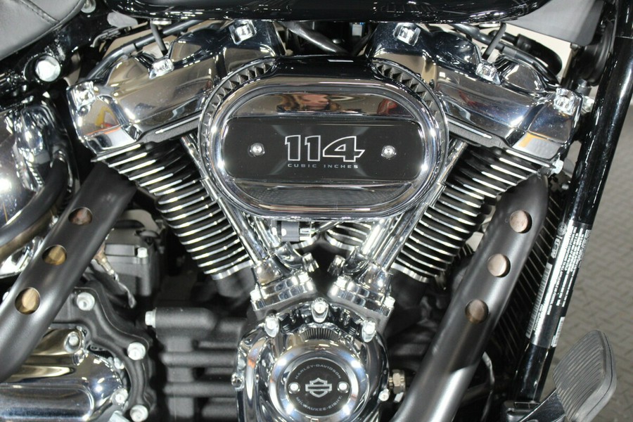 2023 Harley-Davidson® FLHCS Heritage Classic