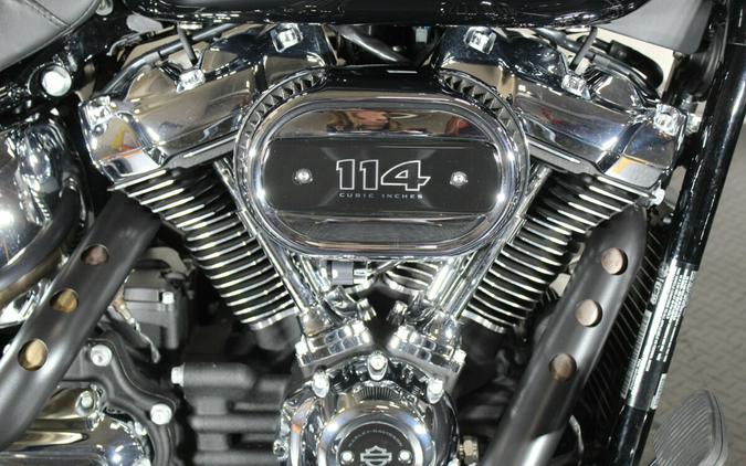 2023 Harley-Davidson® FLHCS Heritage Classic