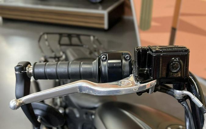 2021 Indian Scout Bobber Twenty ABS Thunder Black Smoke