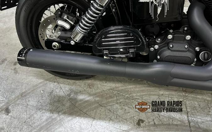 2017 Harley-Davidson® FXDB - Street Bob®