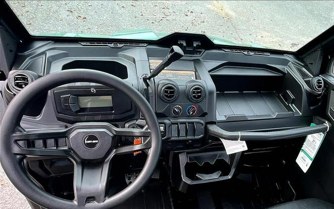 2026 Can-Am® Defender DPS CAB HD9 Compass Green