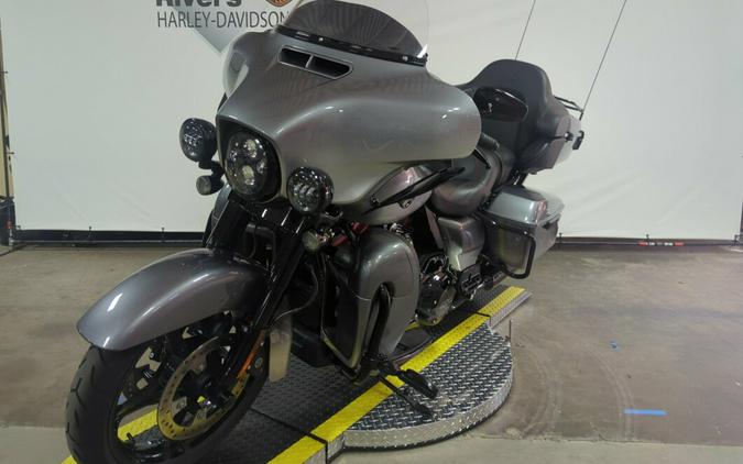 2019 Harley-Davidson® CVO™ Limited Magnetic Gray Fade