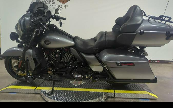 2019 Harley-Davidson® CVO™ Limited Magnetic Gray Fade