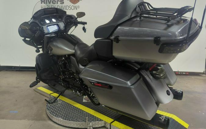 2019 Harley-Davidson® CVO™ Limited Magnetic Gray Fade