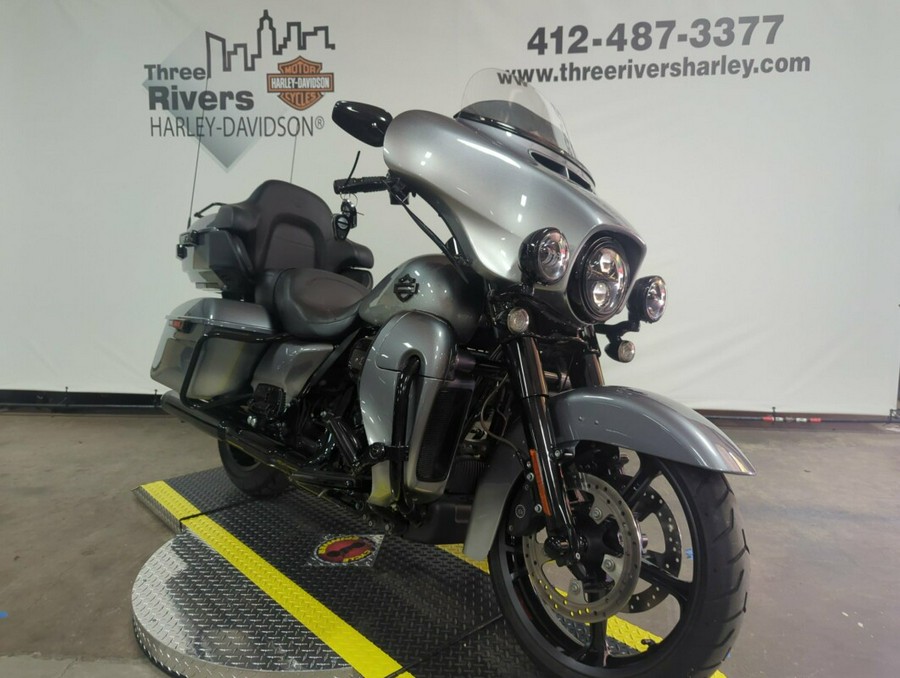 2019 Harley-Davidson® CVO™ Limited Magnetic Gray Fade