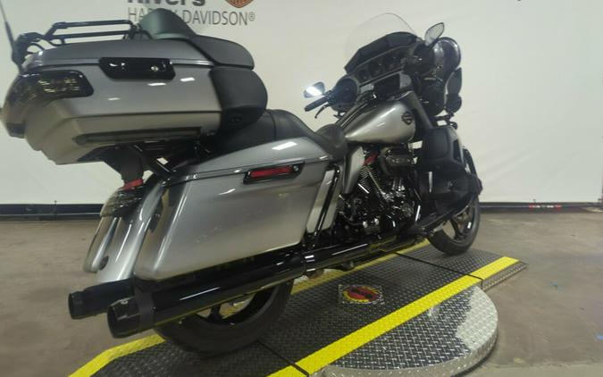 2019 Harley-Davidson® CVO™ Limited Magnetic Gray Fade