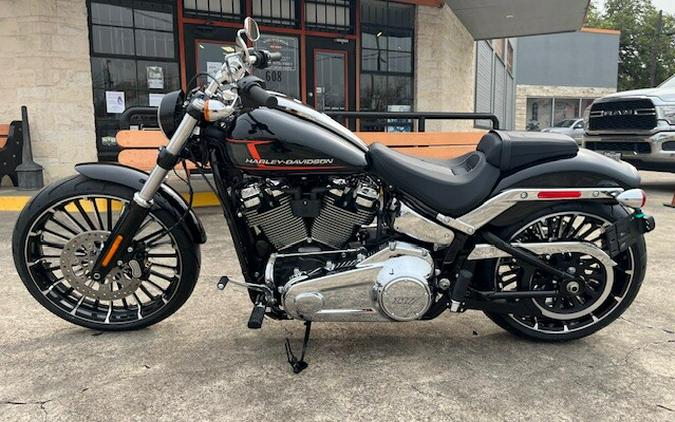 2024 Harley-Davidson Breakout Vivid Black