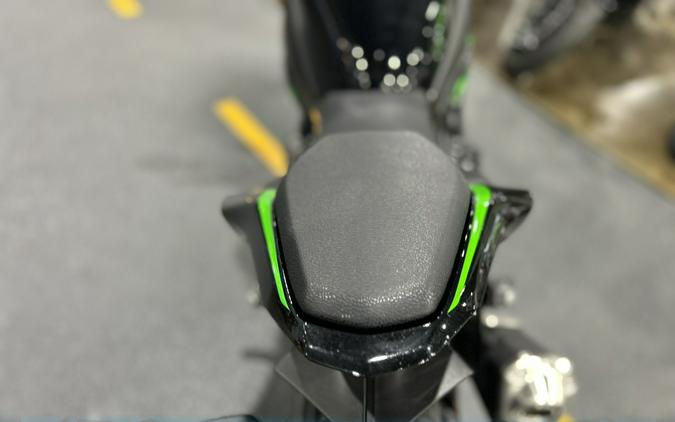 2024 Kawasaki Z900 SE ABS