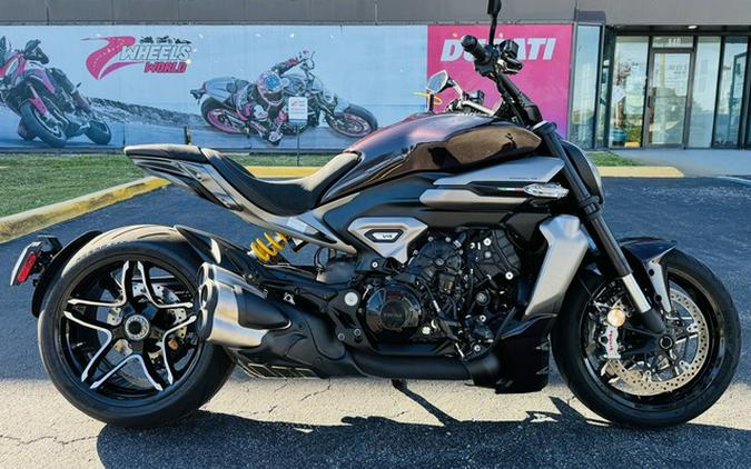 2026 Ducati XDiavel V4 Black Lava