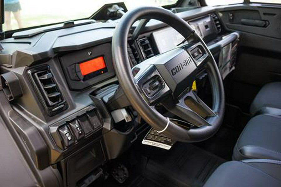 2026 Can-Am Defender MAX Limited HD11